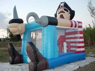 castillo hinchable pirata
