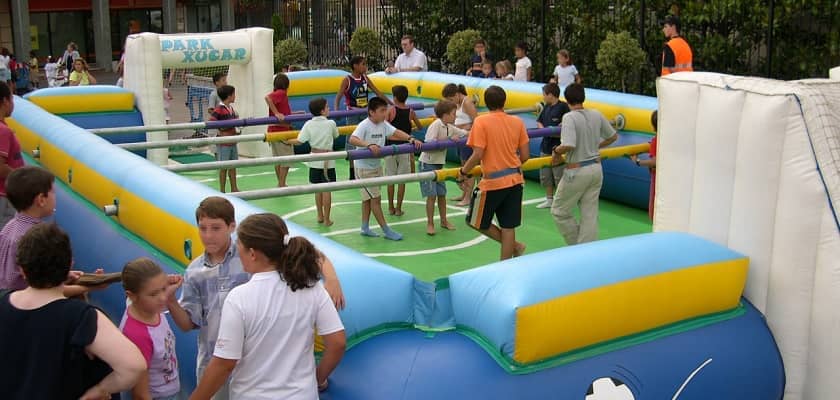 futbolin humano hinchable